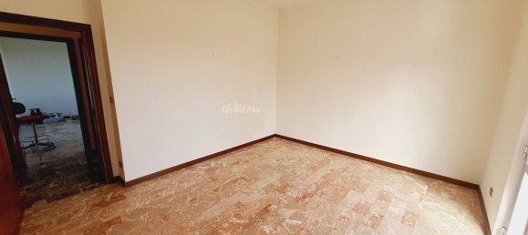 8-Zimmer Haus in Castel di Lama, Italy, Nr. 147243 9