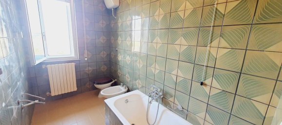 8-Zimmer Haus in Castel di Lama, Italy, Nr. 147243 12