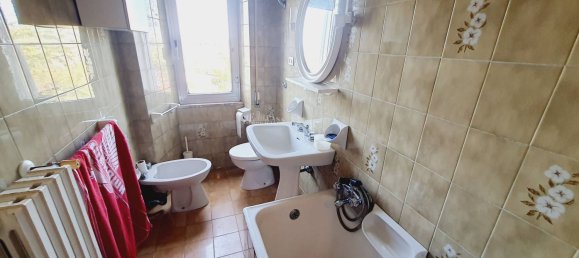 8-Zimmer Haus in Castel di Lama, Italy, Nr. 147243 17