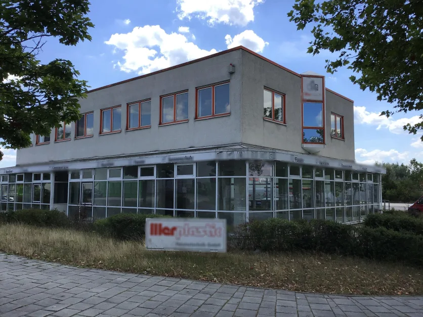 3245m² Commercial property in Elbe-Elster, Germany No. 300642