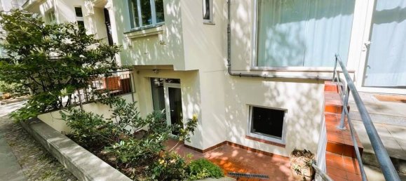 Bâtiment à Planterwald, Germany 95m² No. 352490 3