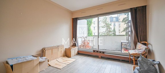 3 bedrooms Apartment in Paris, France No. 163352 5