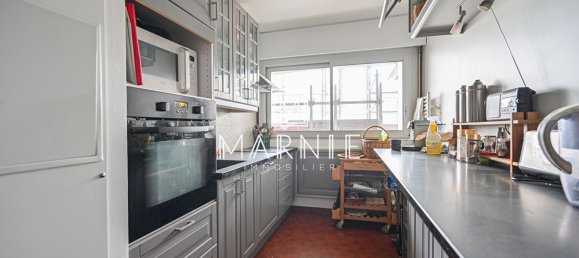 3 bedrooms Apartment in Paris, France No. 163352 4