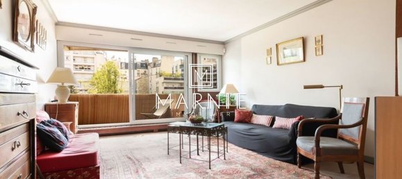 3 bedrooms Apartment in Paris, France No. 163352 2