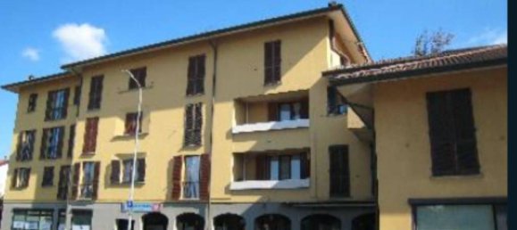 3 rooms Apartment in Lentate sul Seveso, Italy No. 305335 9