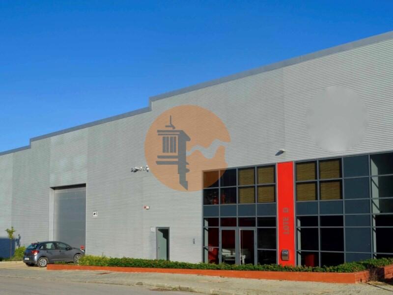 Armazém em Quelfes, Portugal 4796 m² N.º 265190