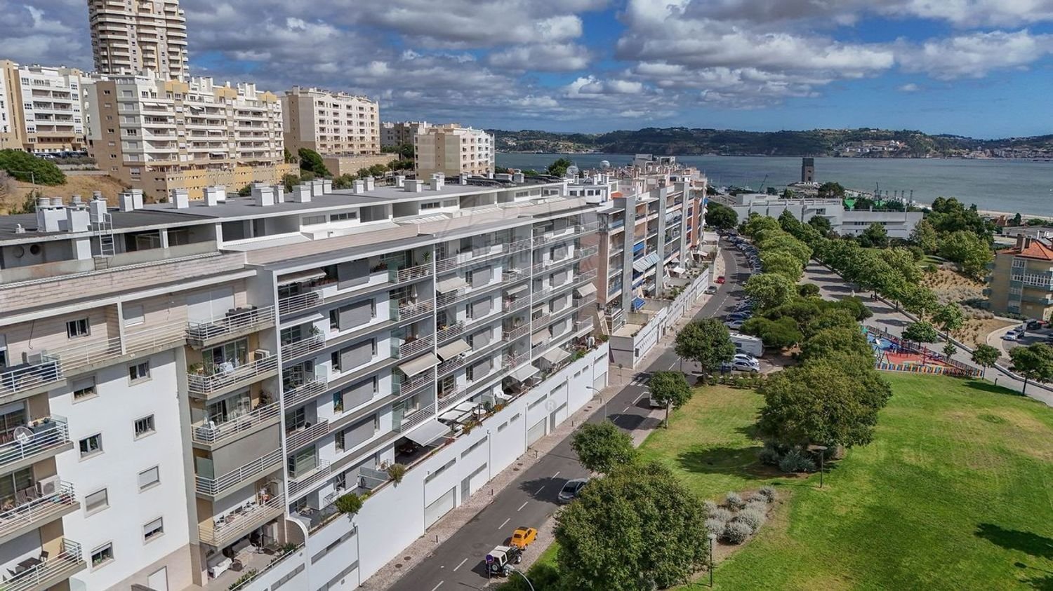 Dúplex de 3 dormitorios en Oeiras, Portugal No. 218843