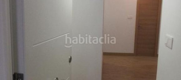 2 bedrooms Apartment in Zaragoza, Spain No. 166775 5