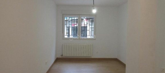 2 bedrooms Apartment in Zaragoza, Spain No. 166775 26