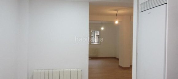 2 bedrooms Apartment in Zaragoza, Spain No. 166775 6