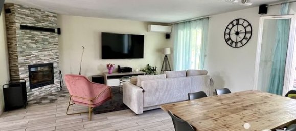 Casa de 5 dormitorios en Neuilly-en-Thelle, France No. 307684 2