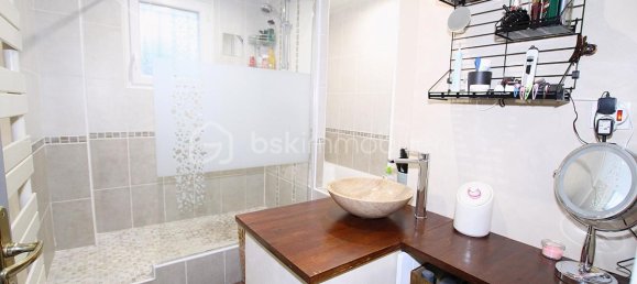 4 bedrooms Villa in Epernon, France No. 53953 10