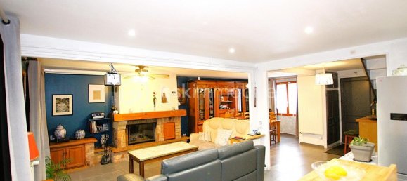 4 bedrooms Villa in Epernon, France No. 53953 24