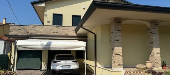 5 bedrooms Villa in Sant'Angelo di Piove di Sacco, Italy No. 275637 8