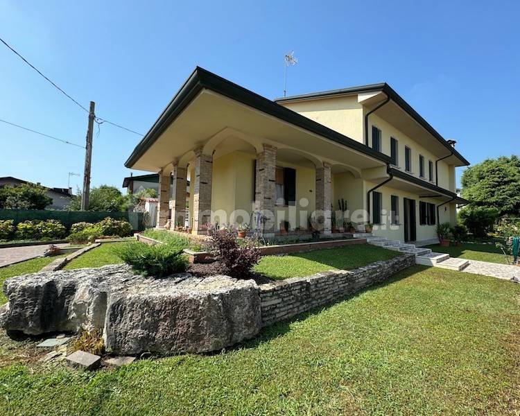 5 bedrooms Villa in Sant'Angelo di Piove di Sacco, Italy No. 275637