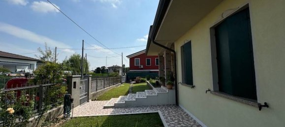5 bedrooms Villa in Sant'Angelo di Piove di Sacco, Italy No. 275637 4
