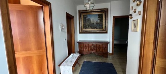 5 bedrooms Villa in Sant'Angelo di Piove di Sacco, Italy No. 275637 2