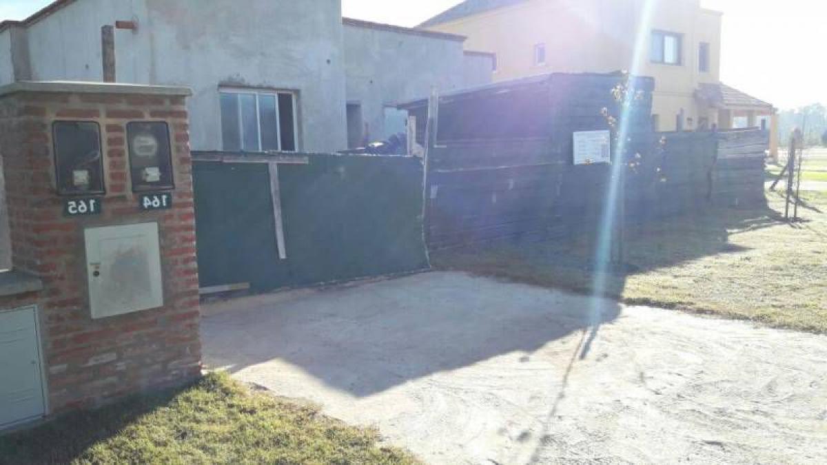 Дом с 4 спальнями в Тигре, Аргентина № 13110