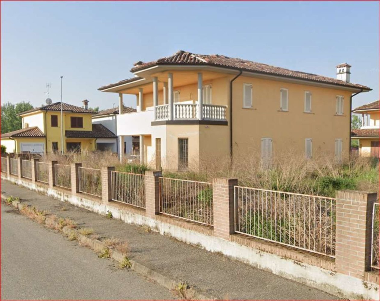 Дом с 10 комнатами в Ронкаро, Италия № 3376