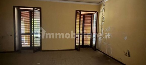 5 rooms Building in Castel Volturno, Italy No. 310742 26