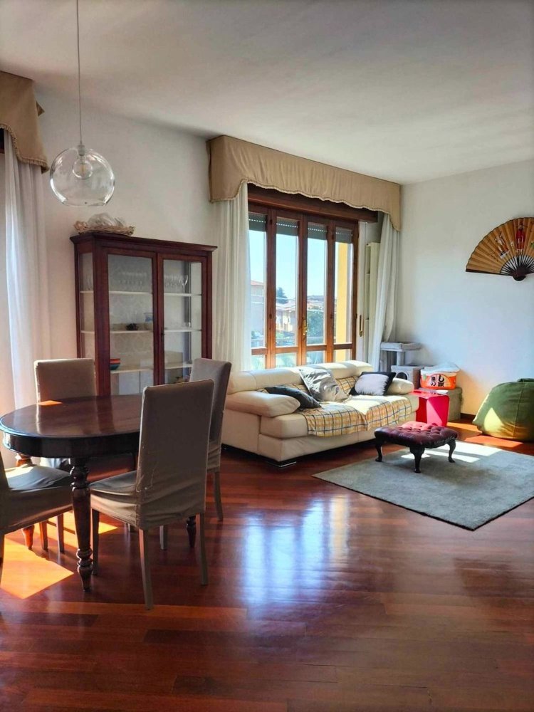 3 bedrooms Apartment in Bonate Sotto, Italy No. 394674