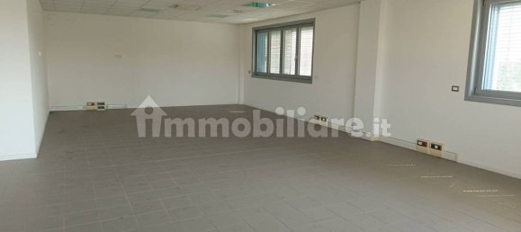 2-Zimmer Büro in Cremona, Italy, Nr. 159082 5