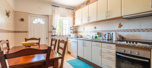 4 bedrooms House in Guia, Portugal No. 122217 11