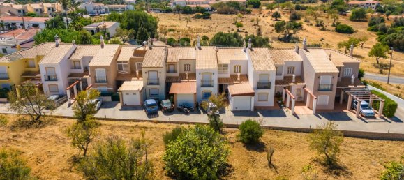 4 bedrooms House in Guia, Portugal No. 122217 32