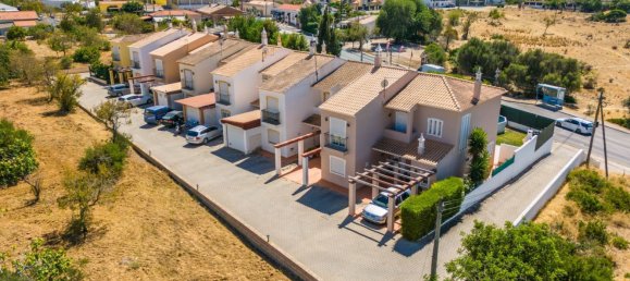 4 bedrooms House in Guia, Portugal No. 122217 33