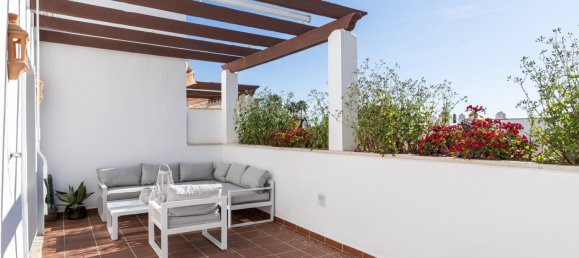 4 Schlafzimmer Doppelhaus in Marbella, Spain, Nr. 146713 23