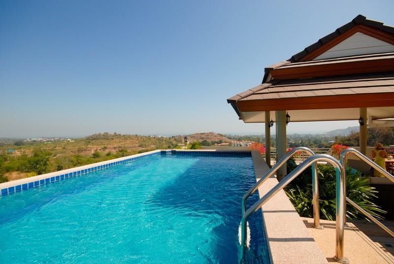 Кондоминиум  с 3 спальнями в Хуа Хин, Таиланд № 64748