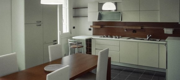 Квартира с 2 спальнями в Болонья, Италия № 266467 4