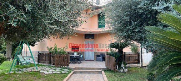 Вилла с 8 комнатами в Сан Феличе а Канчелло, Италия № 77743 2