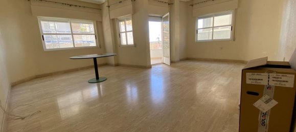 4 bedrooms Apartment in Torrevieja, Spain No. 22933 3