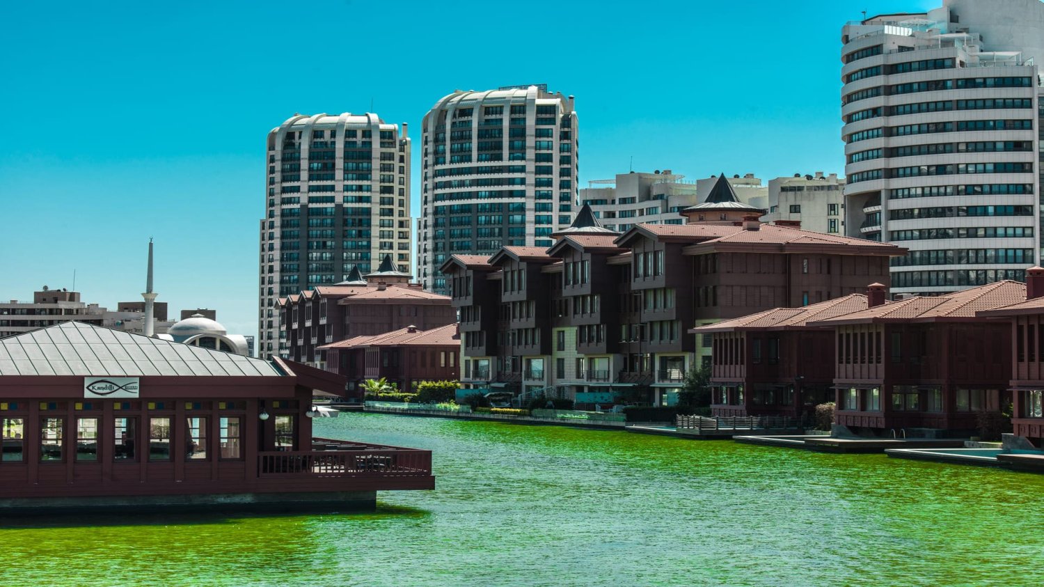 Apartment 3+1 in Bosphorus City, Istanbul, Turkey No. 36701