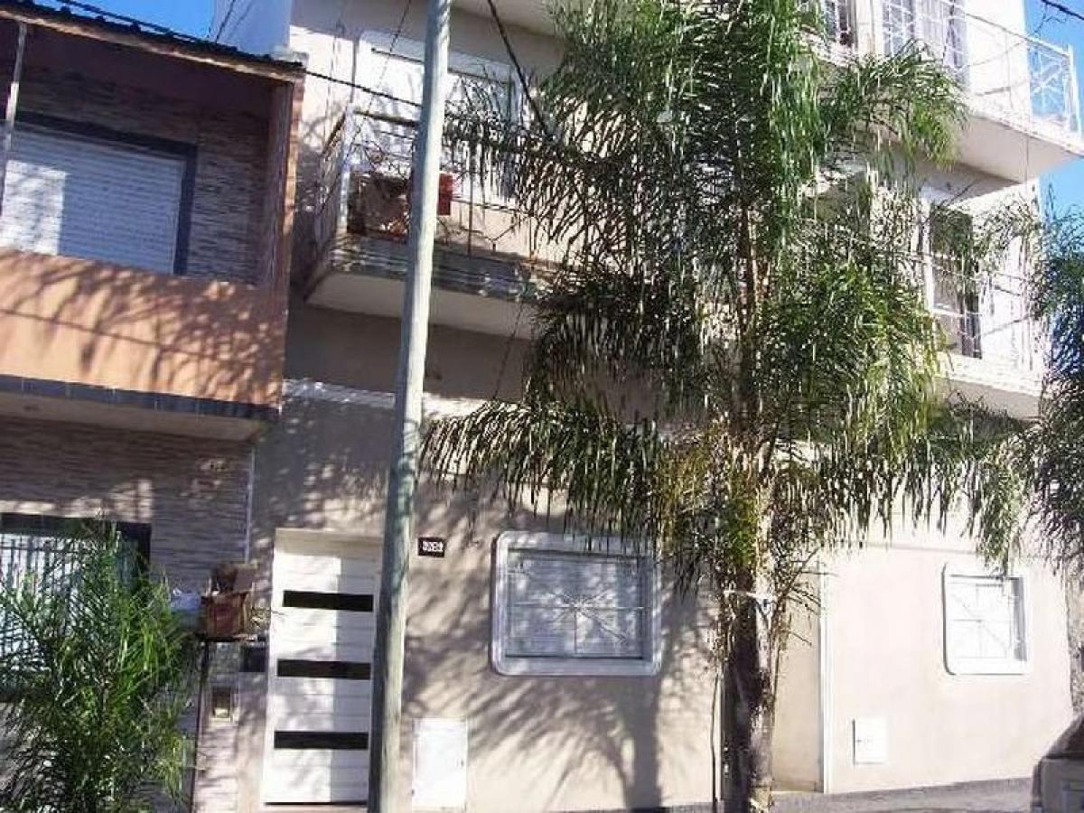 Studio in Bermudez, Argentina No. 20529