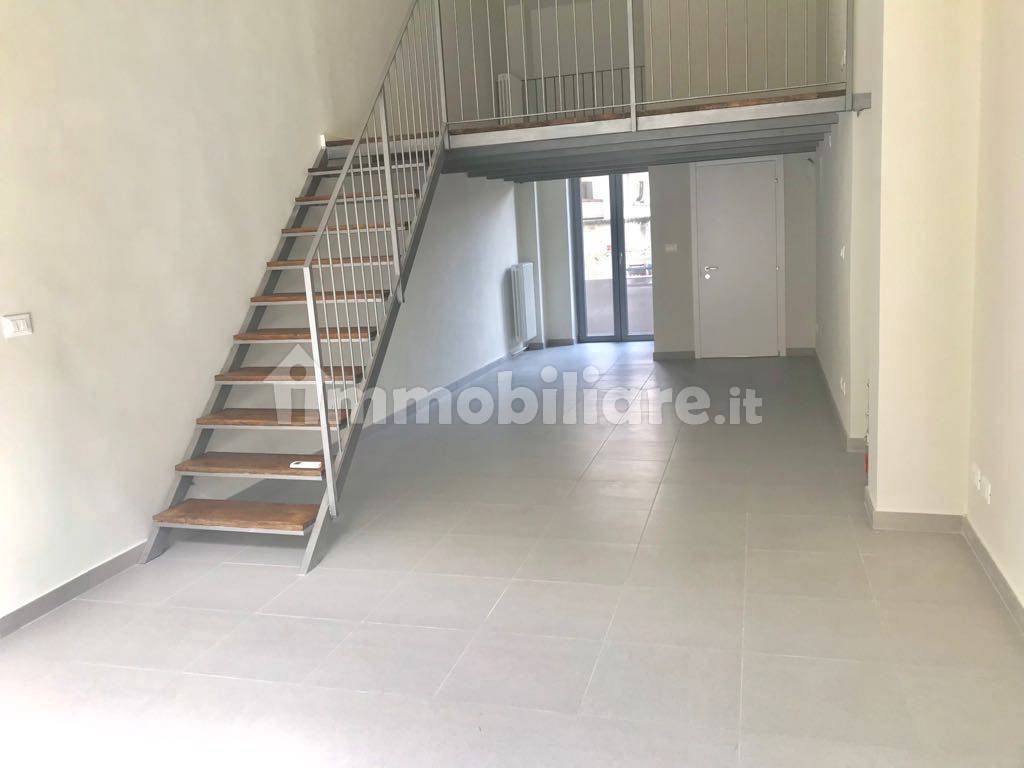 2غرفة عقار تجاري في Turin, Italy رقم 155081