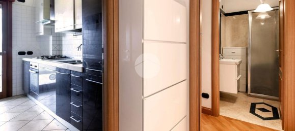 2 rooms Apartment in Rome, Italy No. 235529 4