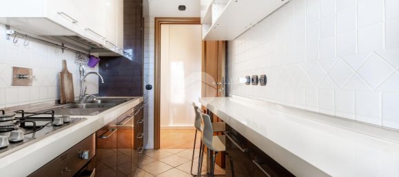 2 rooms Apartment in Rome, Italy No. 235529 6