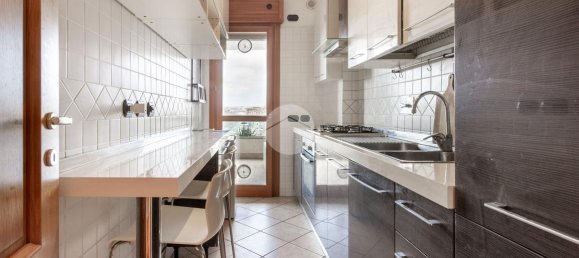 2 rooms Apartment in Rome, Italy No. 235529 5