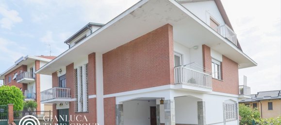 4 bedrooms Apartment in Chieri, Italy No. 332591 36