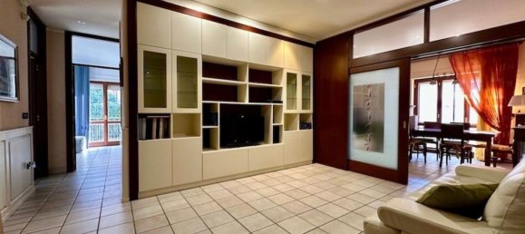 4-salle Appartement à San Sebastiano al Vesuvio, Italy No. 222364 2