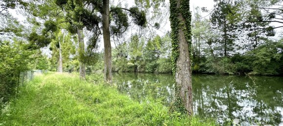 Земельный участок в Вайи-сюр-Эн, Франция № 267165 2