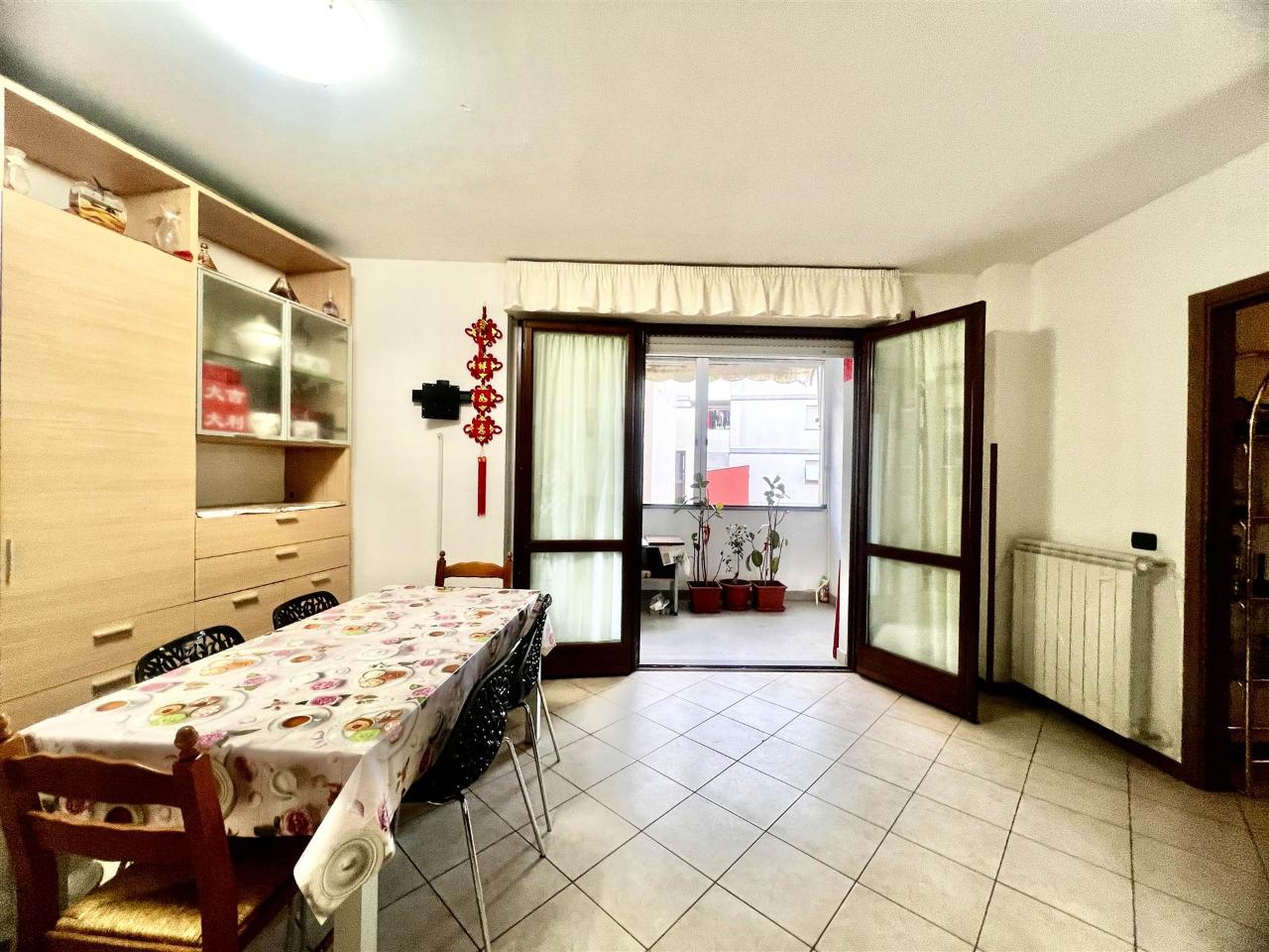 Apartamento de 6 habitaciónes en Signa, Italy No. 38004