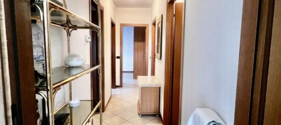 Apartamento de 6 habitaciónes en Signa, Italy No. 38004 9