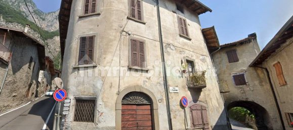 3 Schlafzimmer Haus in Darfo Boario Terme, Italy, Nr. 93781 8