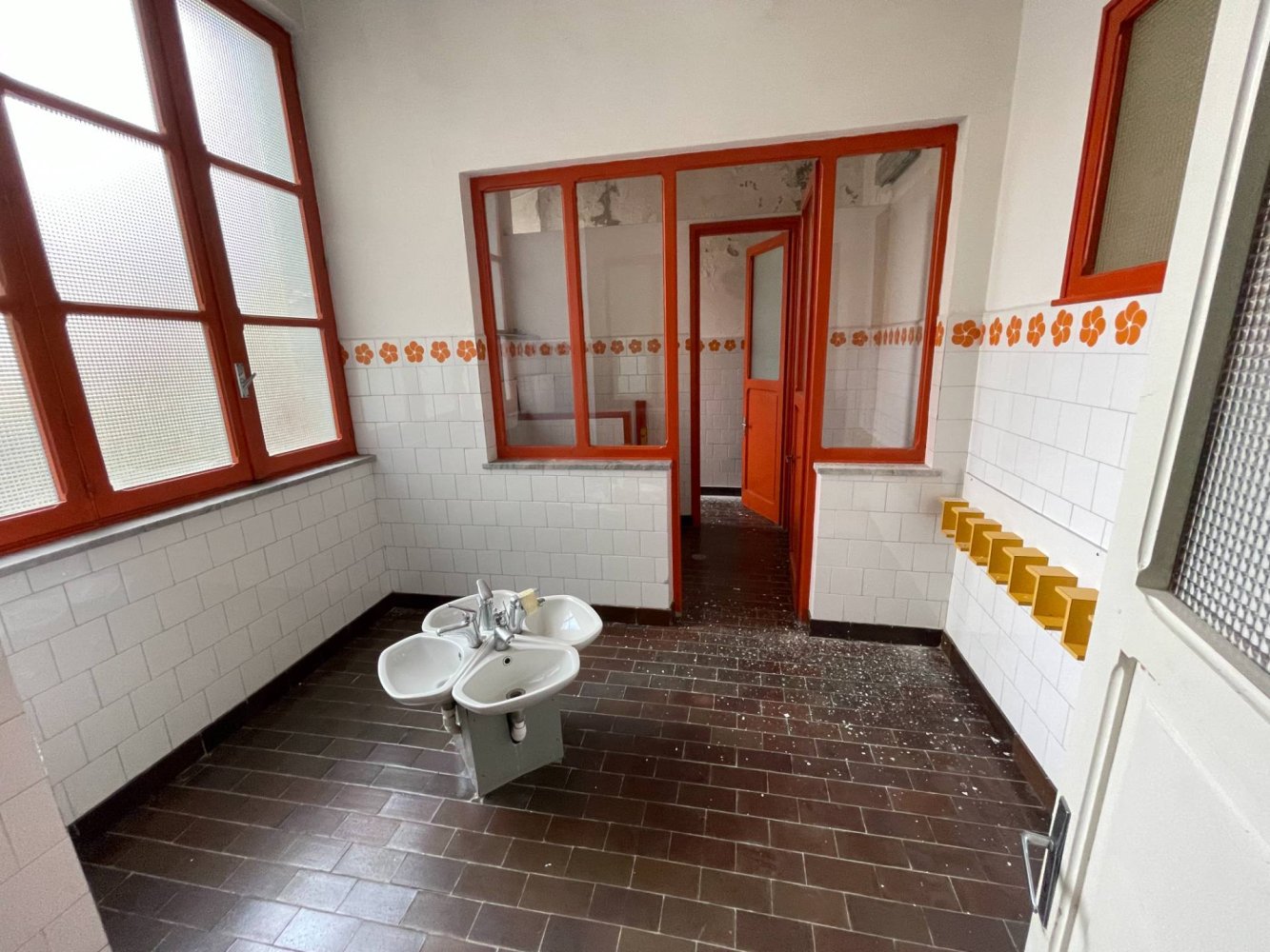 20-Zimmer Haus in San Michele Mondovì, Italy, Nr. 67739