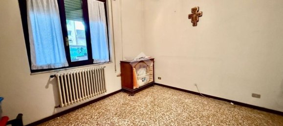 385m² Commercial property in Muggiò, Italy No. 359775 26