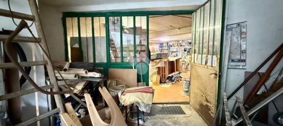 385m² Commercial property in Muggiò, Italy No. 359775 12