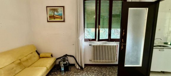 385m² Commercial property in Muggiò, Italy No. 359775 27